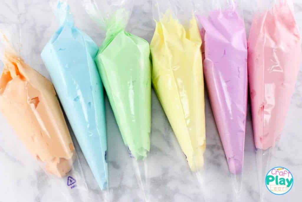 making colored icing for dr seuss cupcakes