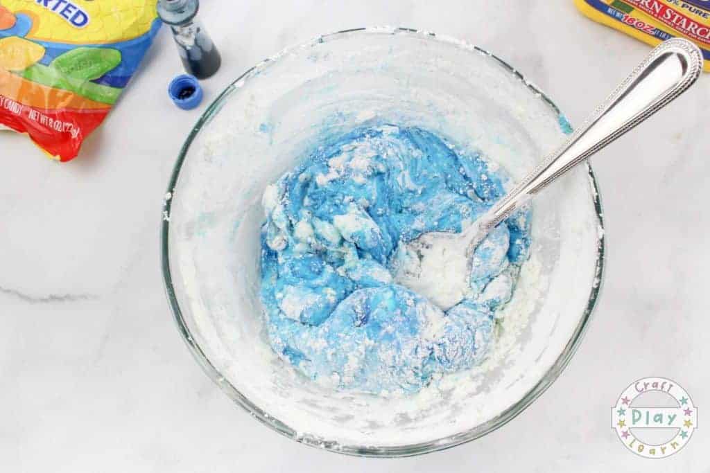 mixing the dr seuss slime recipe