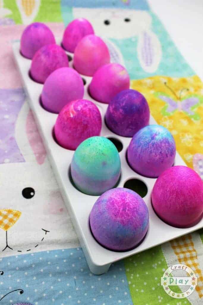 shaving foam dyes eggs