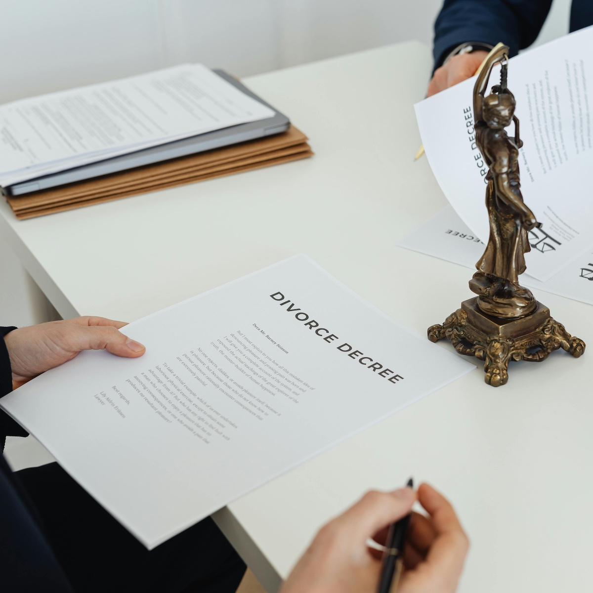 A Step-by-Step Guide to Filing for Full Child Custody - Craft Play Learn